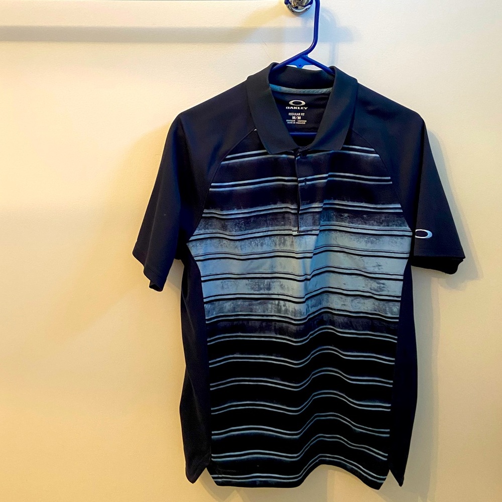 Men’s Oakley shirt